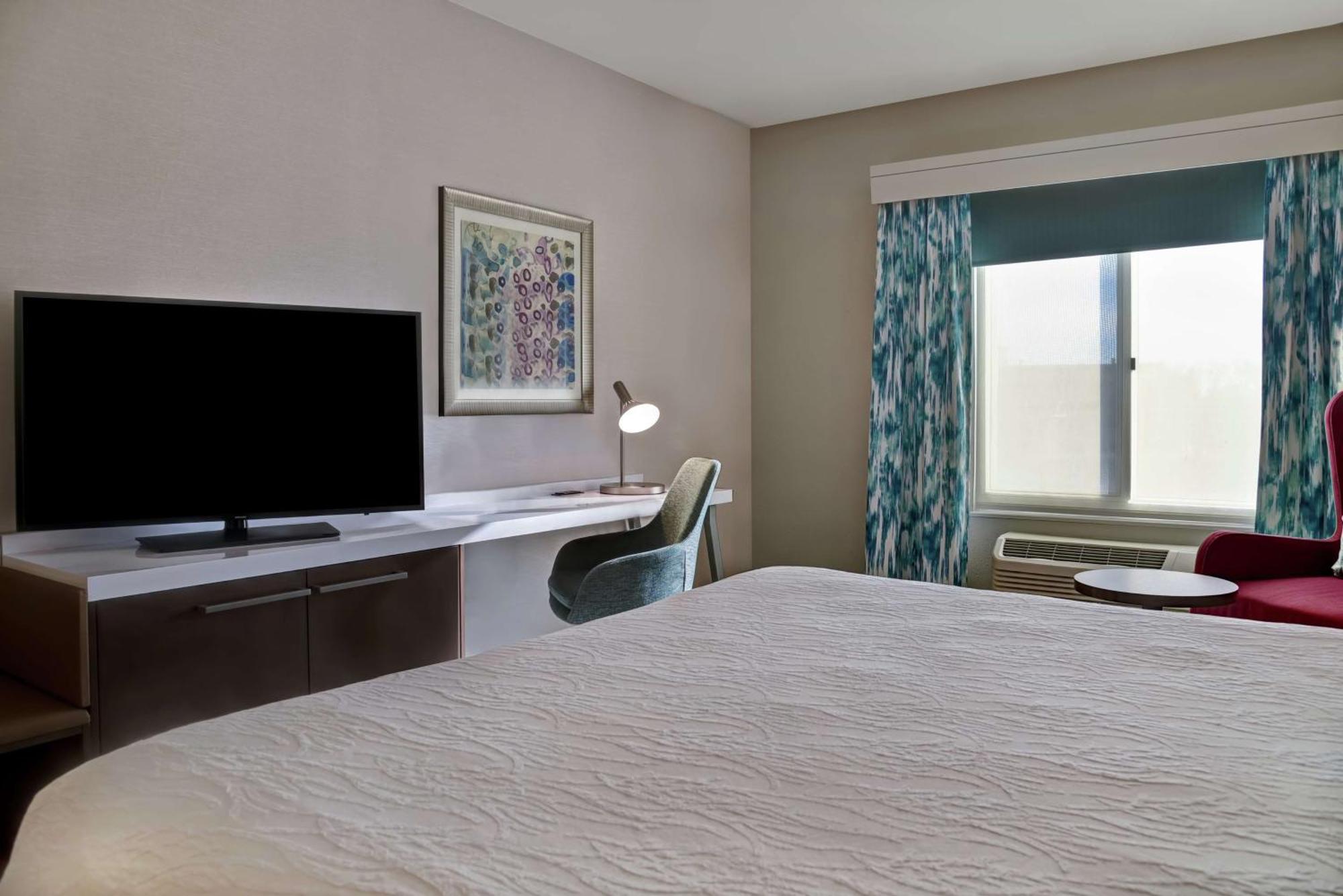 Hilton Garden Inn Kansas City/Kansas Exterior photo