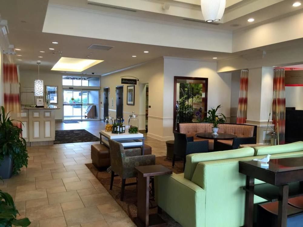 Hilton Garden Inn Kansas City/Kansas Exterior photo